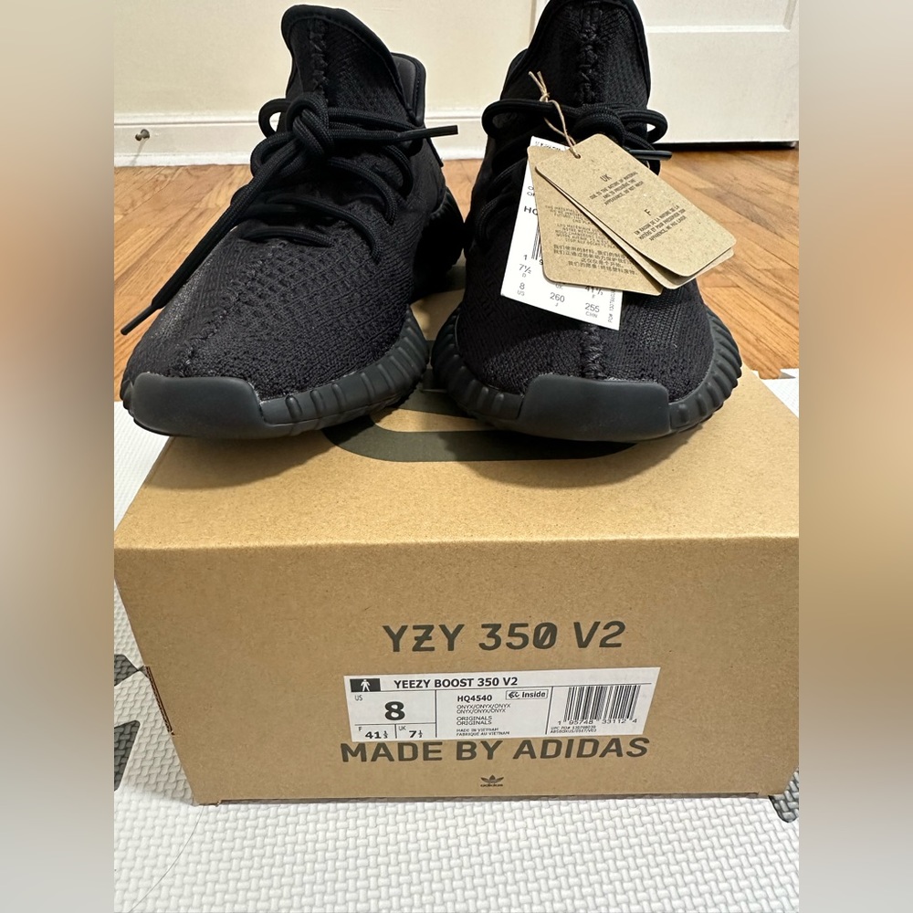 Adidas Yeezy boost 350 V2